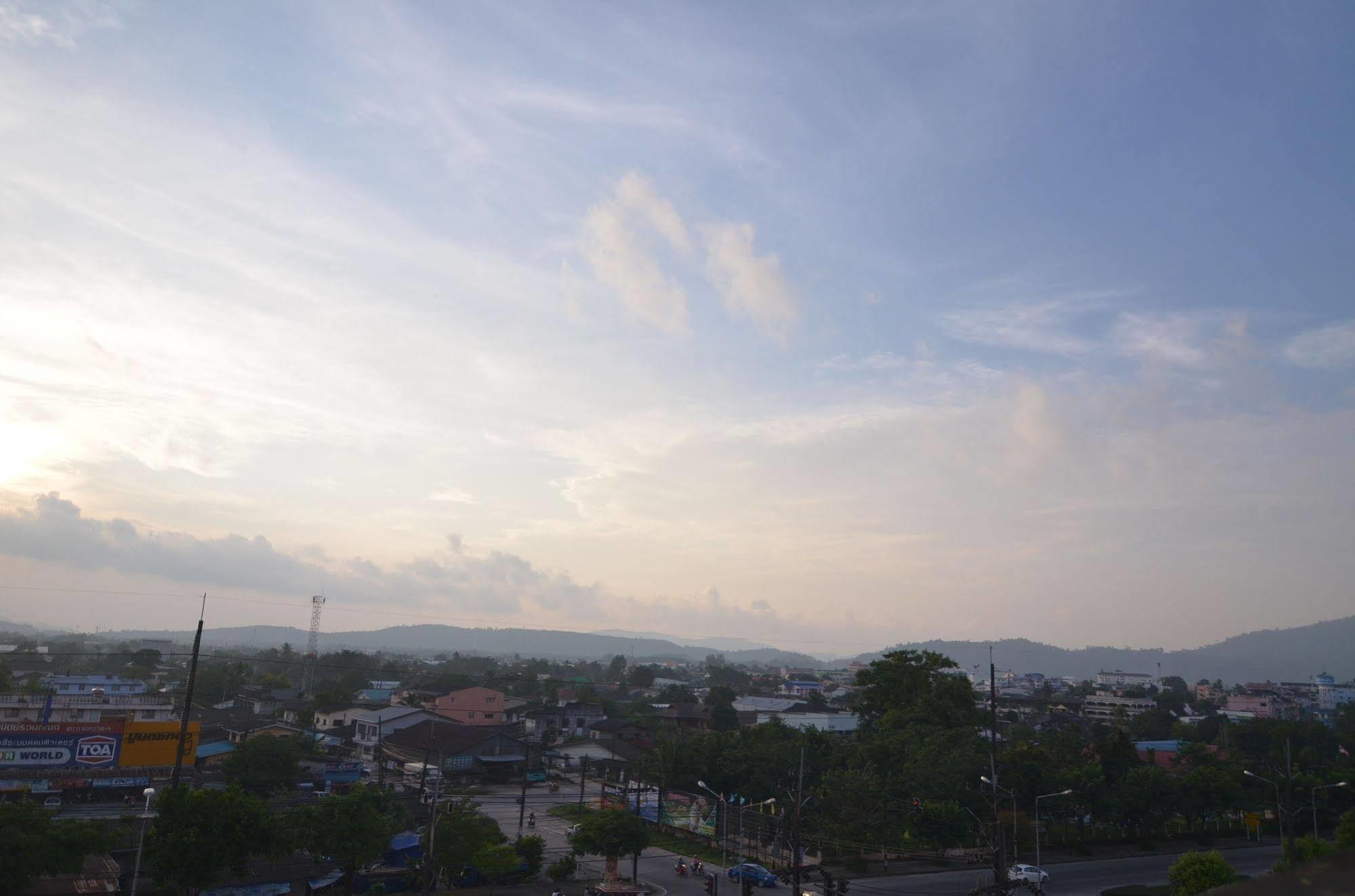 Ranong Garden Hotel Экстерьер фото